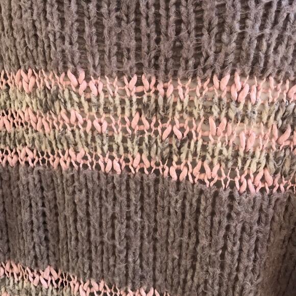 Free People Gray Pink Striped Fuzzy Knit High Low Sweater Women's Size Small - Picture 3 of 8